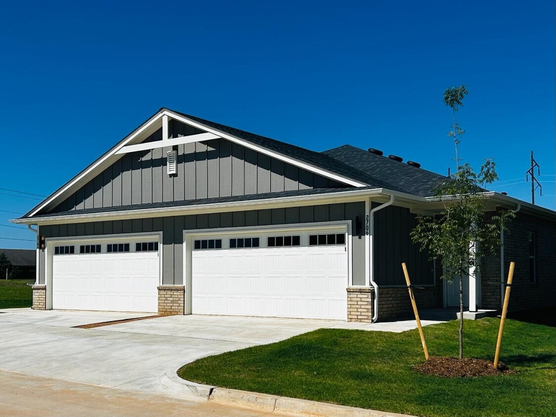 Primary Photo - 2706 Belmont Rd