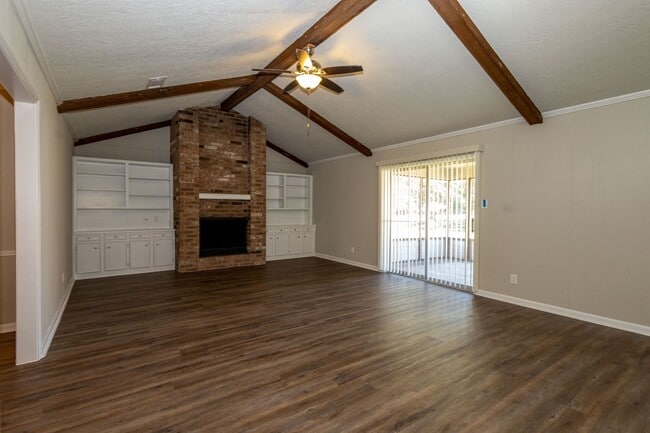 Building Photo - 5810 Meadowview Rd