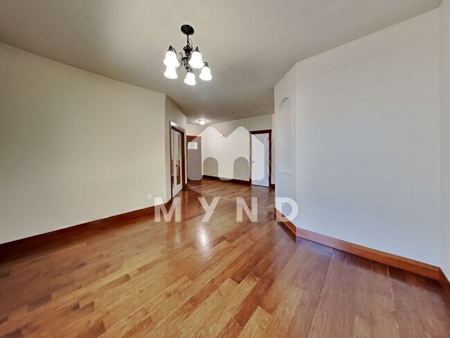 Foto del edificio - 651 Hoquiam Ave NE