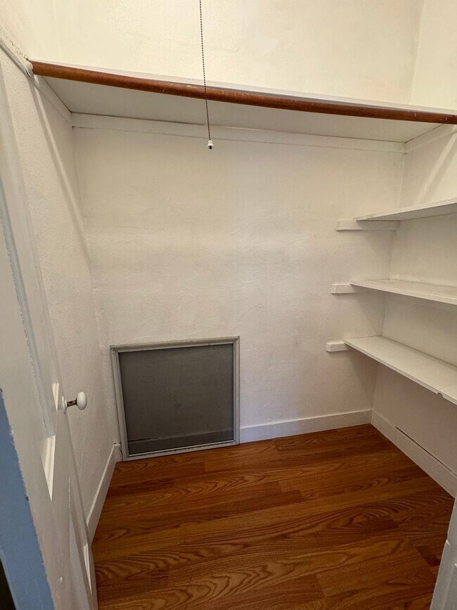 Foto del edificio - 695 Cape St