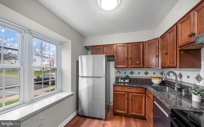 Foto del edificio - 5822 Burke Manor Ct