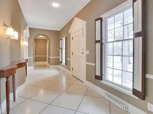 Building Photo - Rental Opportunity in VICKRIDGE