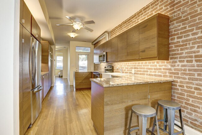 Foto del edificio - 4114 New Hampshire Ave NW