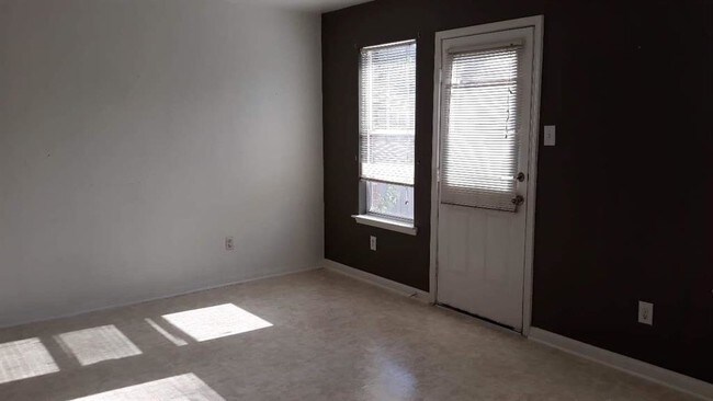 Foto del edificio - 11631 Garden View Dr