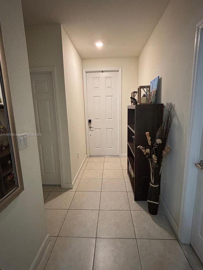 Foto del edificio - 10963 W 32nd Ln