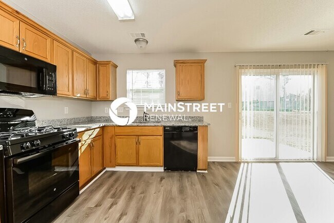 Foto del edificio - 3 Bedroom Pet-Friendly Home in ELLENWOOD, ...