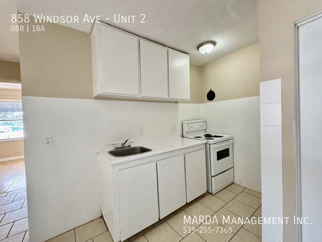 Photo du bâtiment - RENOVATED BACHELOR UNIT IN DOWNTOWN WINDSO...