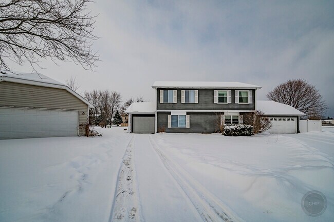 Building Photo - 1333 Andover Dr