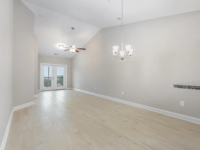 Building Photo - 165 Ella Kinley Cir