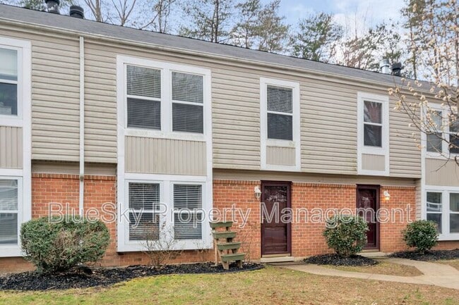 Building Photo - 2716 Gatewood Cir