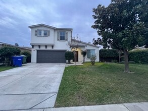 Building Photo - 2020 Golden Way