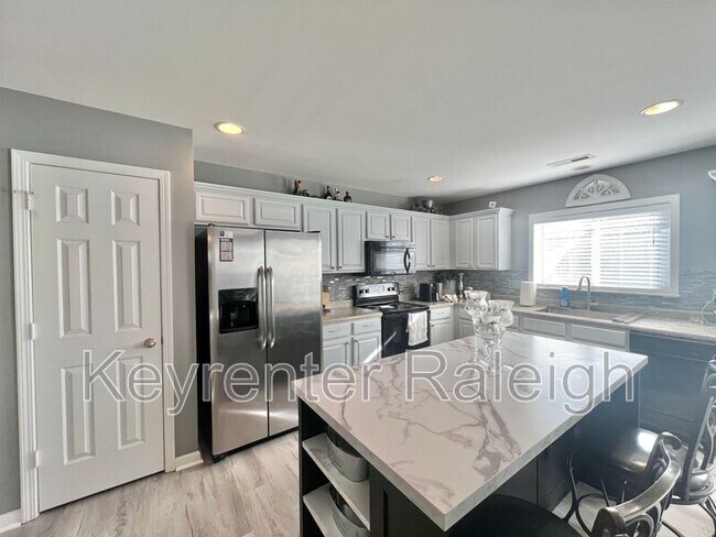 Foto del edificio - 5341 Meryton Park Way