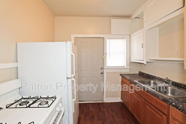 Foto del edificio - 2216 S Polk St
