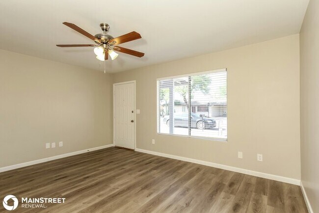 Building Photo - 2631 E Charleston Ave, Phoenix, AZ 85032