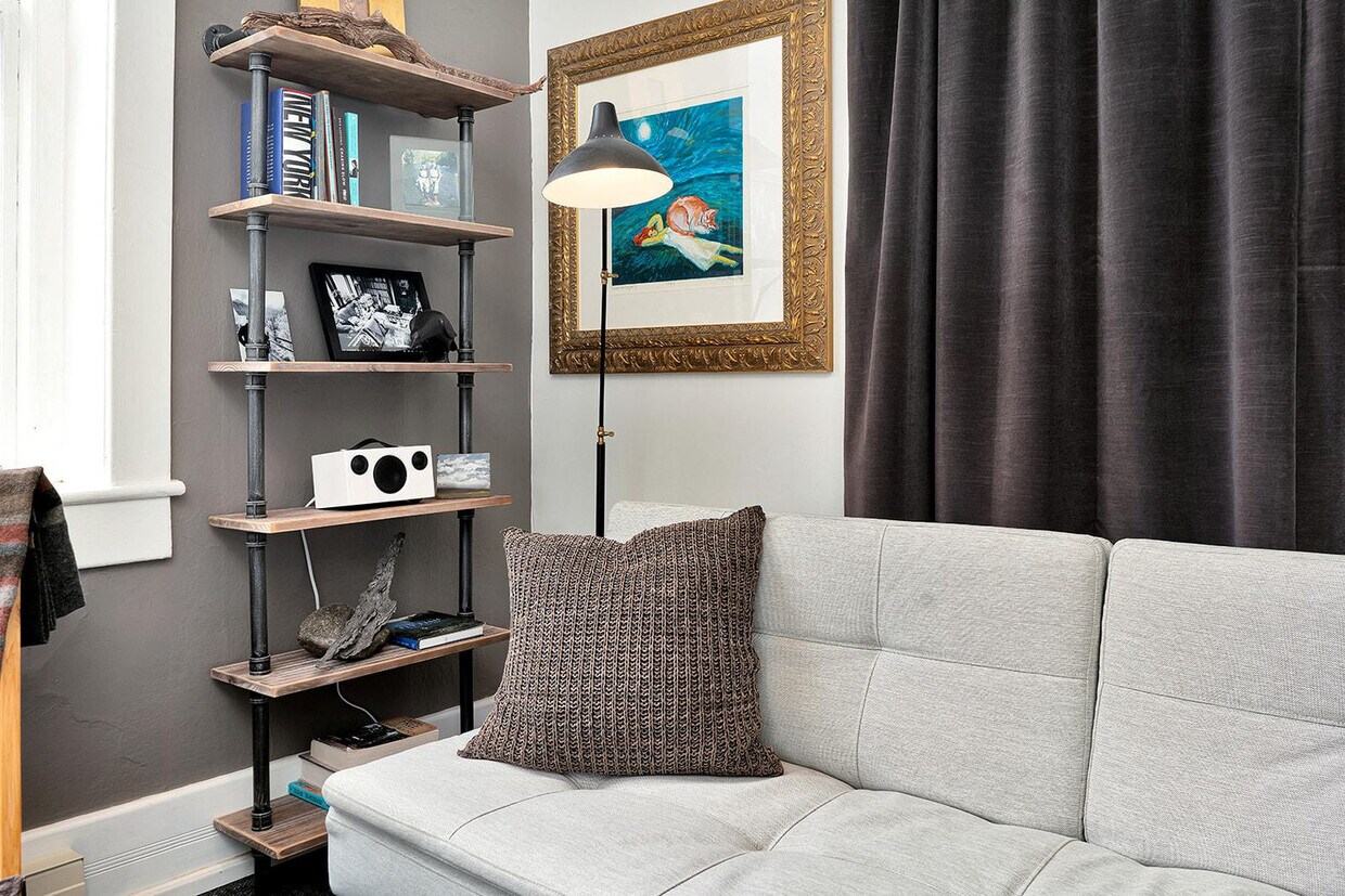 Foto principal - 107 W Columbia Ave