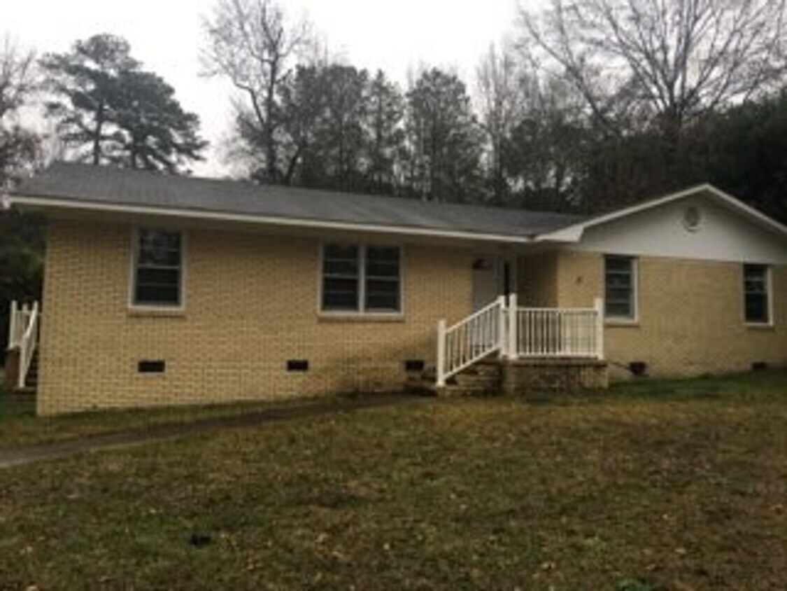 Primary Photo - FAIRVIEW DRIVE 4334-4404