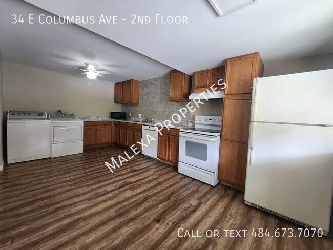 Building Photo - 3 bedroom 1 Bathroom apartment in Nesqueho...
