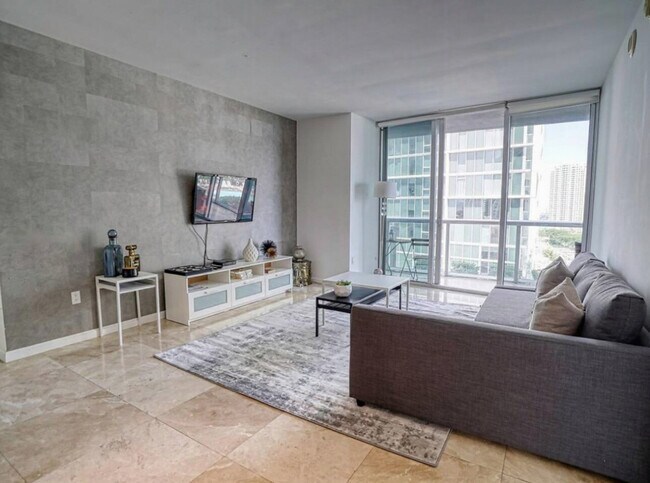 Building Photo - 485 Brickell Ave