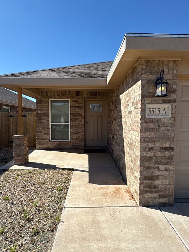 Building Photo - 5515 Kemper St