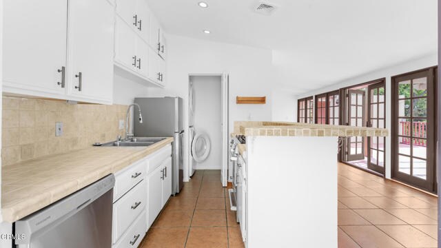 Building Photo - 1450 Benedict Canyon Drive