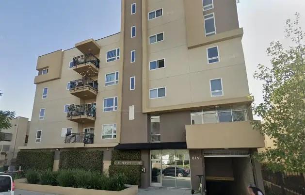Building Photo - 816 S Carondelet St