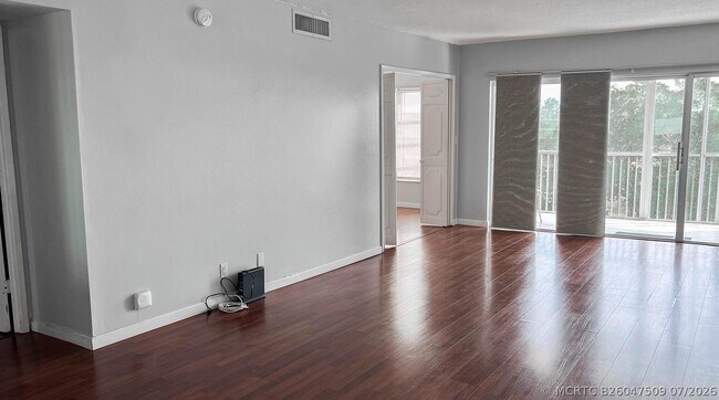 Foto del edificio - 3050 N Palm Aire Dr