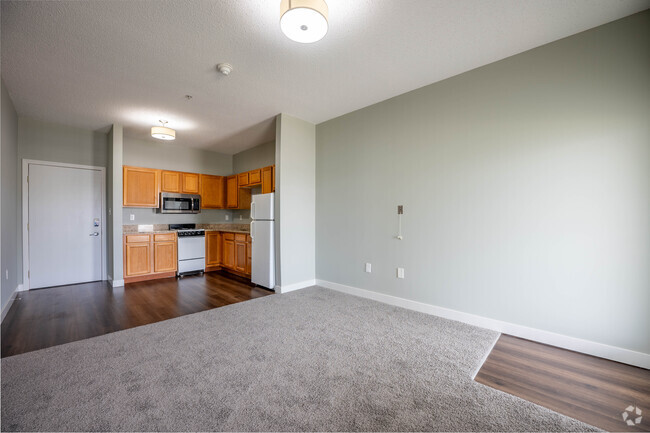 1BR, 1BA - 486SF - Living Room - The Oaks at Plainfield