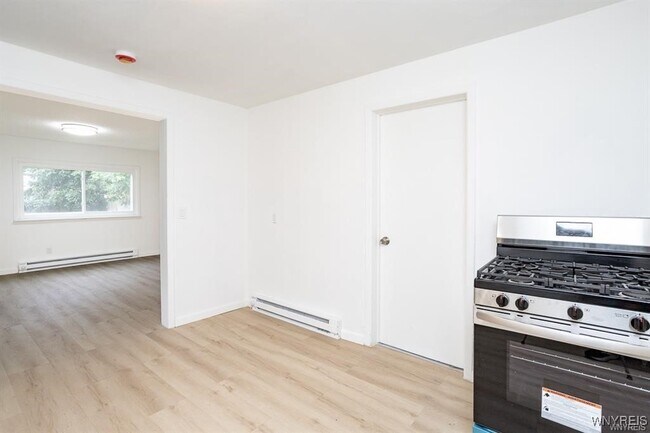 Foto del edificio - 109 6th Ave