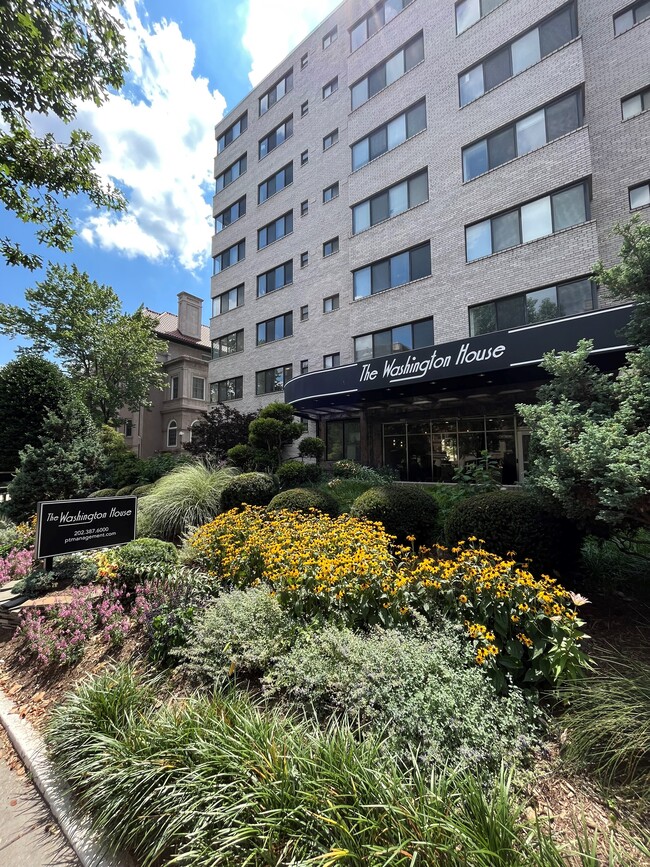 Building Photo - Washington House