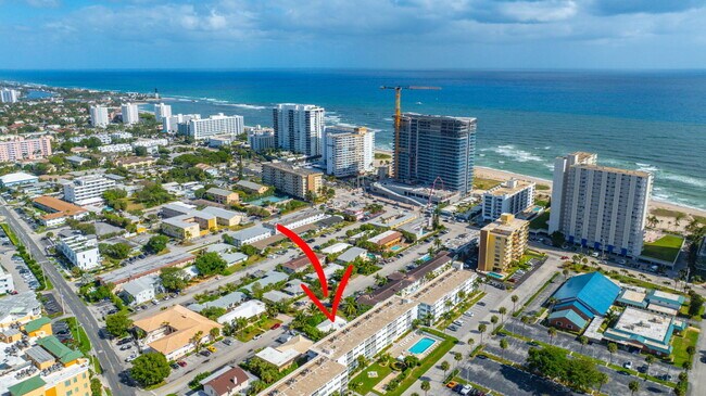 Foto del edificio - 3208 NE 8th Ct