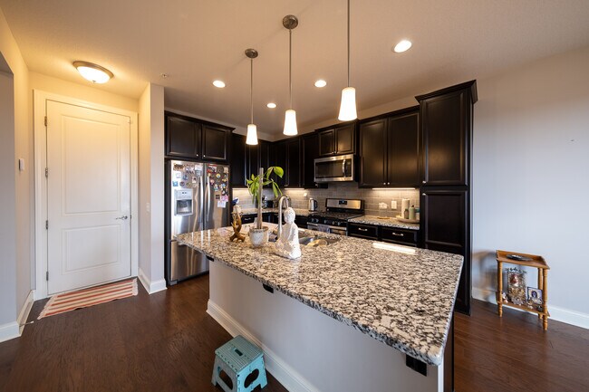 Building Photo - 18155 Glassfern Ln