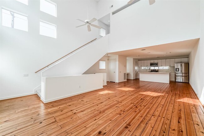Foto del edificio - 5214 Blossom St