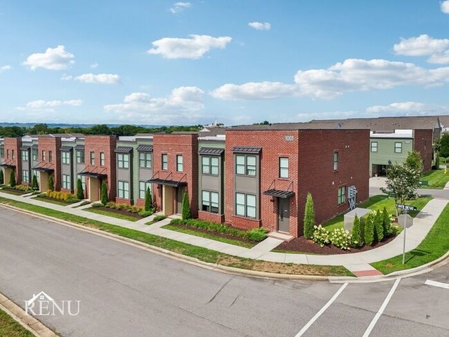 Building Photo - 1001 Lifford Ln