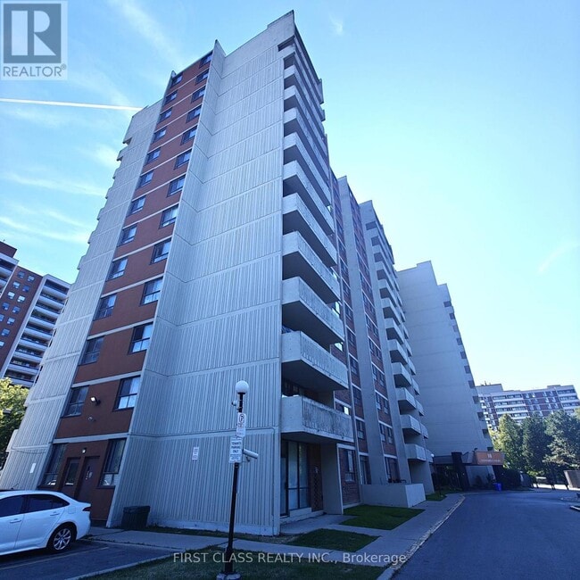 Building Photo - 10 Stonehill Ct