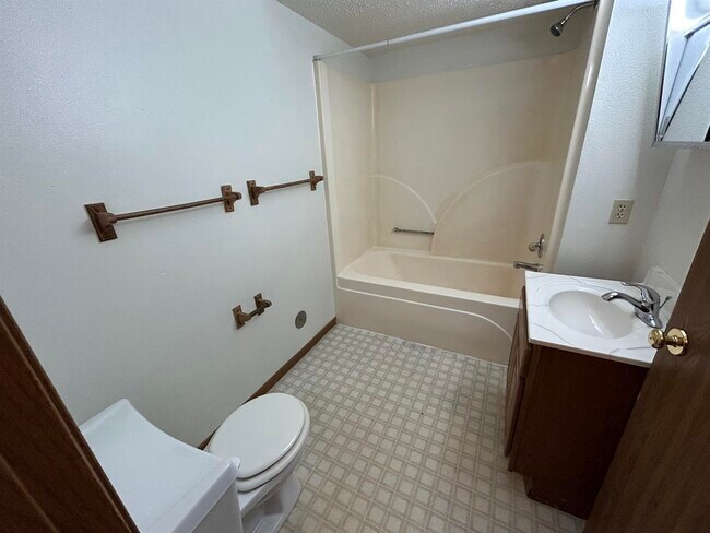 Foto del edificio - 426 S Johnson St