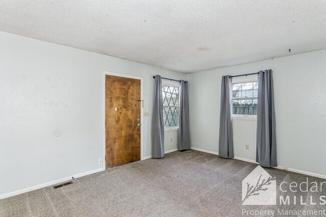 Foto del edificio - Southside 2 Bedroom Duplex