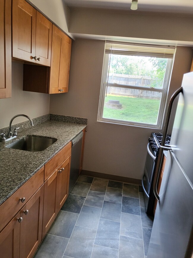 Foto del edificio - Creekside South Apartments