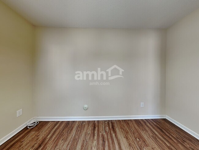 Building Photo - 5009 Emberly Dr