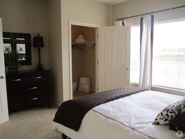 Bedroom - Highland Hills