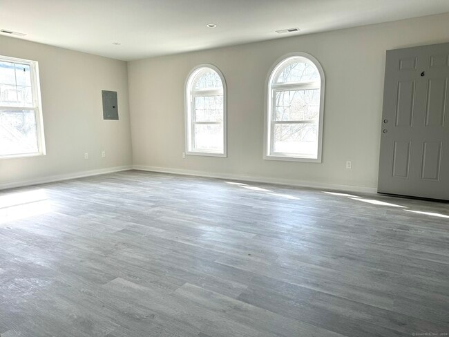 Building Photo - 79 Lawrence St