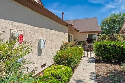 Building Photo - 919 Sendero Ave