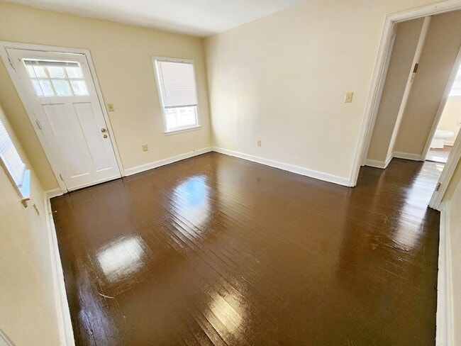 Building Photo - 1200 W Lincoln Ave