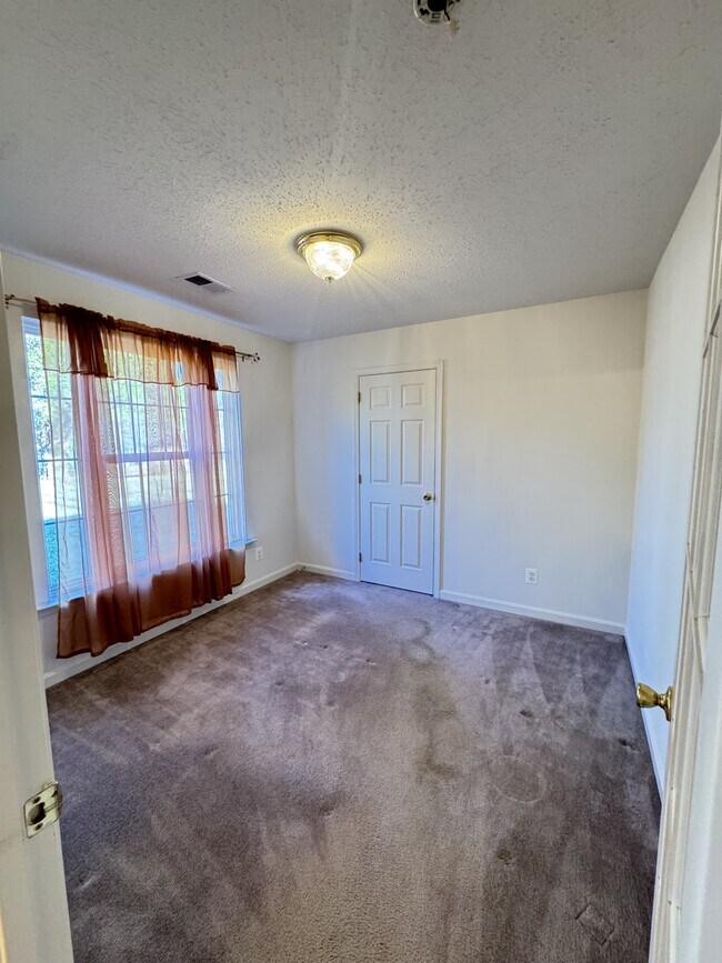 Foto del edificio - 14040 Chotank Loop