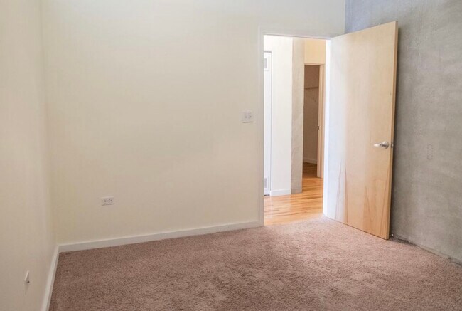 Habitación 2 - 630 N Franklin St