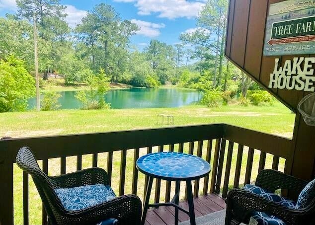 Photo - 108 Lakeside Villla Apartment