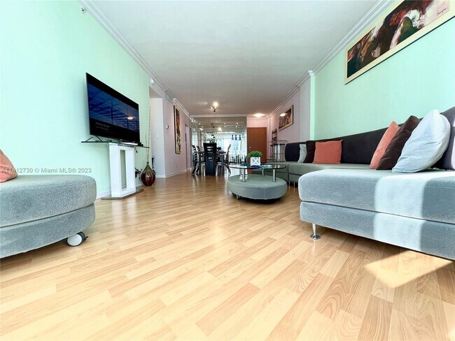 Building Photo - 3001 S Ocean Dr