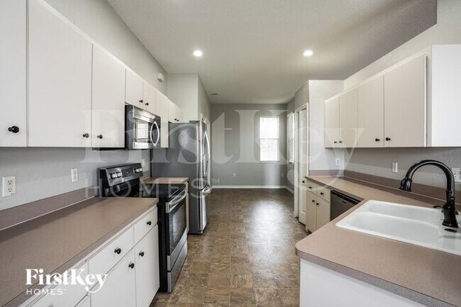 Building Photo - 3063 Panther Dr