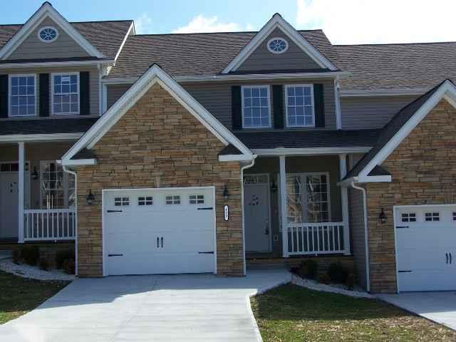 Primary Photo - 120 Riley St