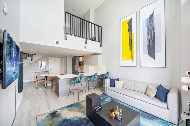 Foto del edificio - 121 NE 34th St