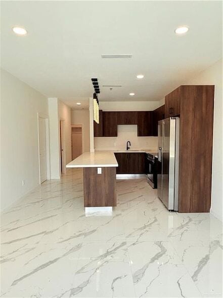 Foto del edificio - 3018 S K Center St